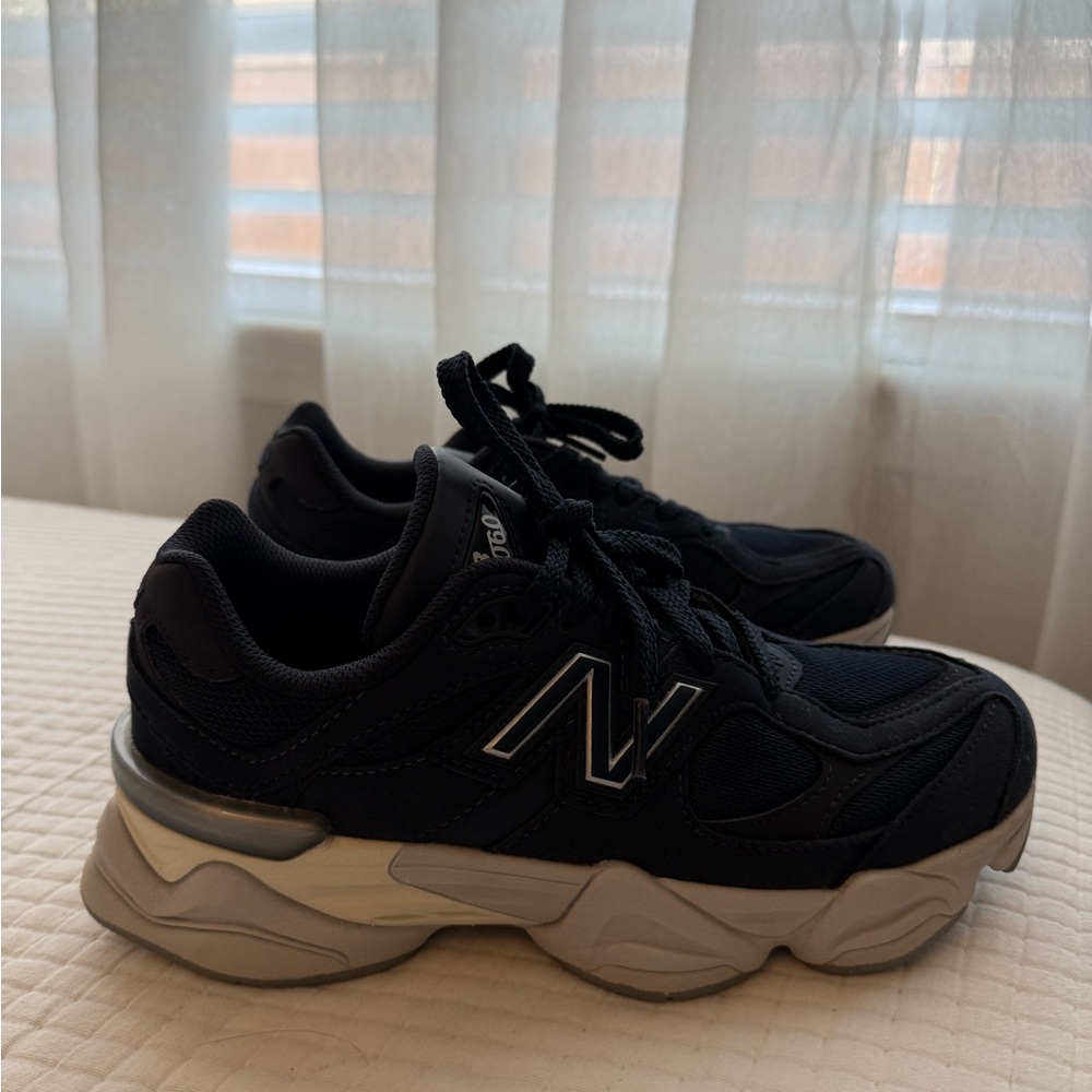 New Balance Black and Gray Sneakers
